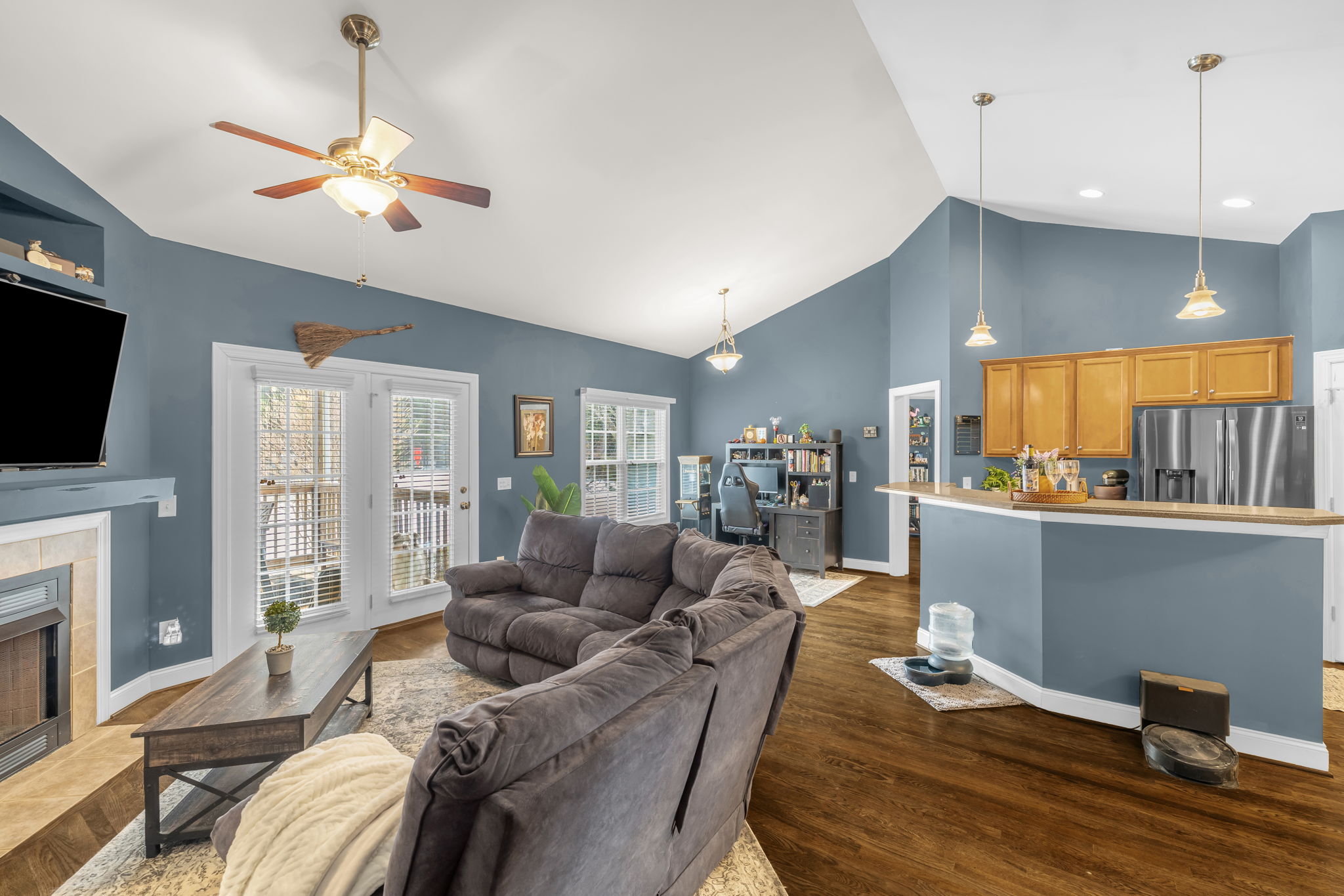 8108 Middleland Dr-15