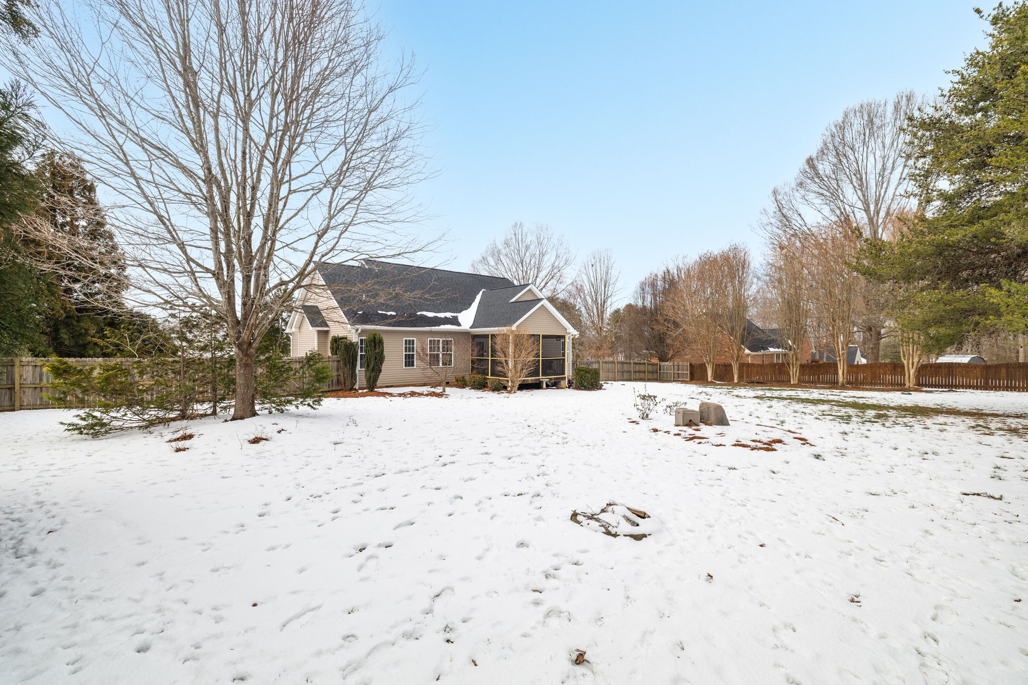 8108 Middleland Dr-31