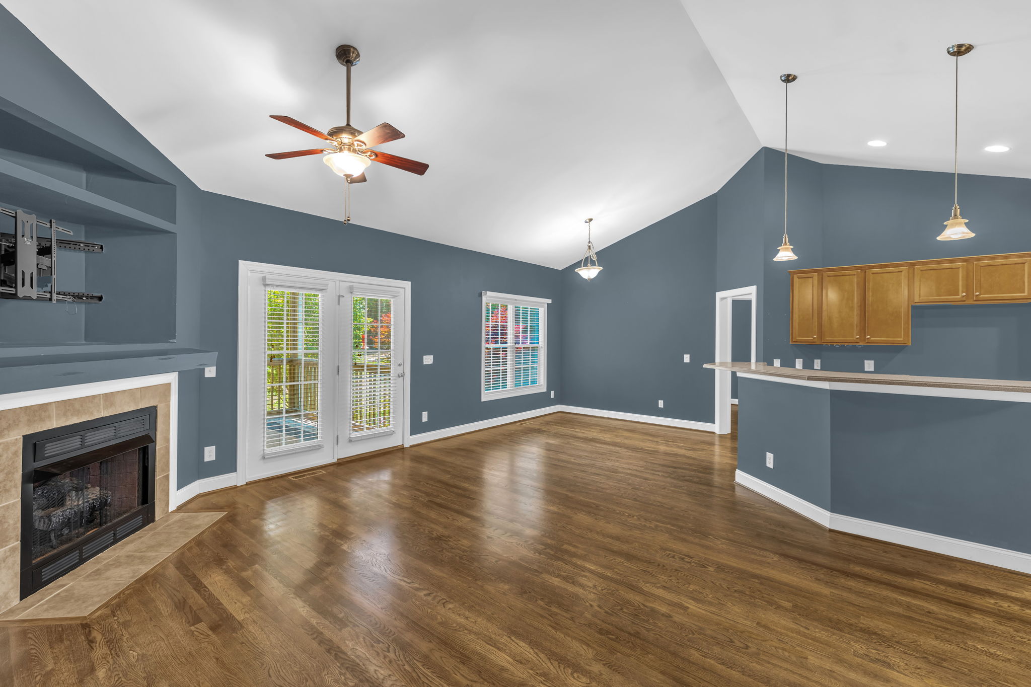 8108 Middleland Dr-10