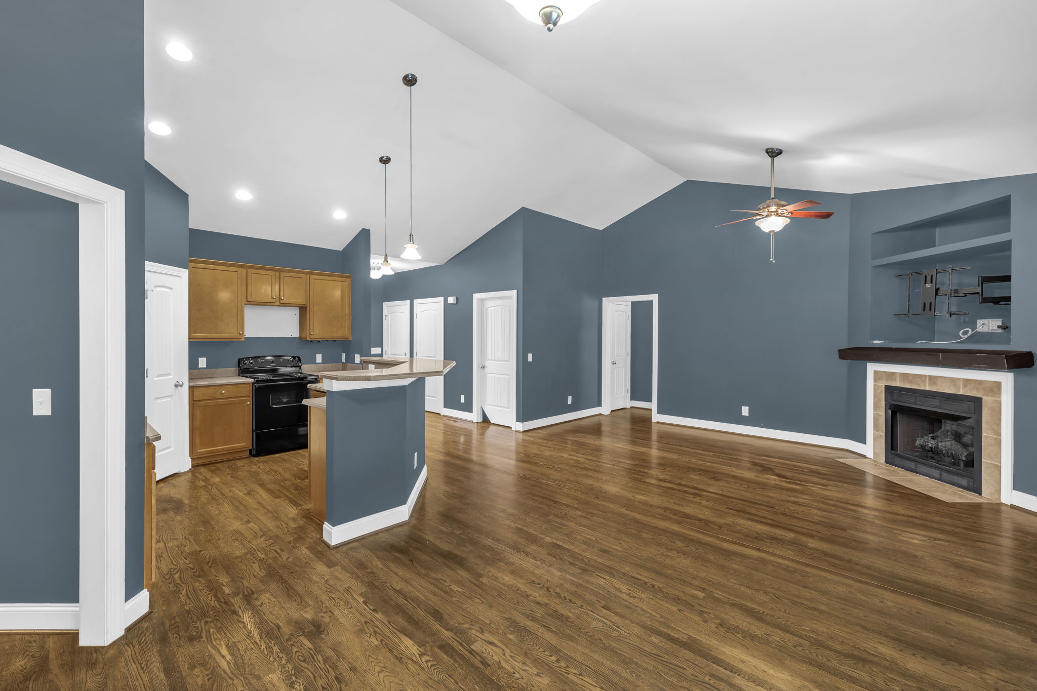 8108 Middleland Dr-12