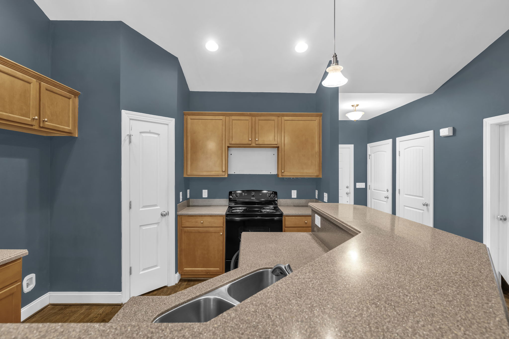 8108 Middleland Dr-15