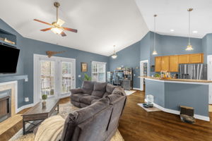 8108 Middleland Dr-15