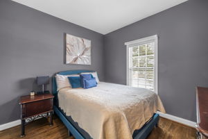 8108 Middleland Dr-20