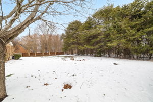 8108 Middleland Dr-32