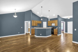 8108 Middleland Dr-11