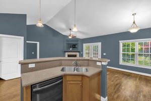 8108 Middleland Dr-17