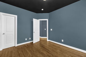8108 Middleland Dr-23