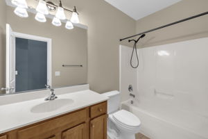 8108 Middleland Dr-24