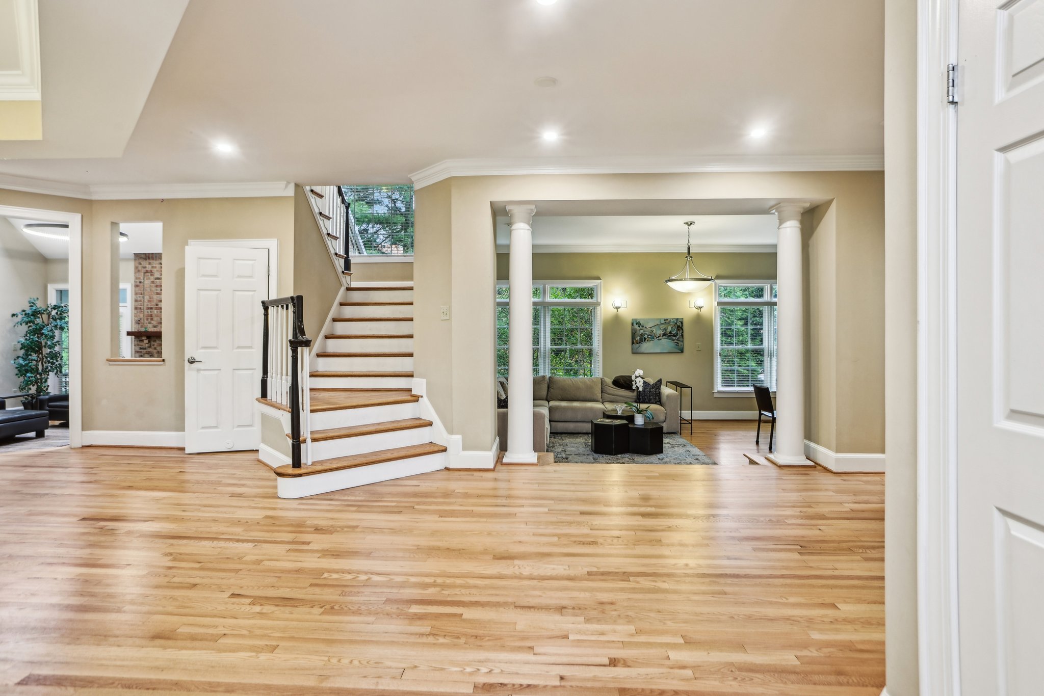 Autumn Gate Ln-04042025-004.jpg