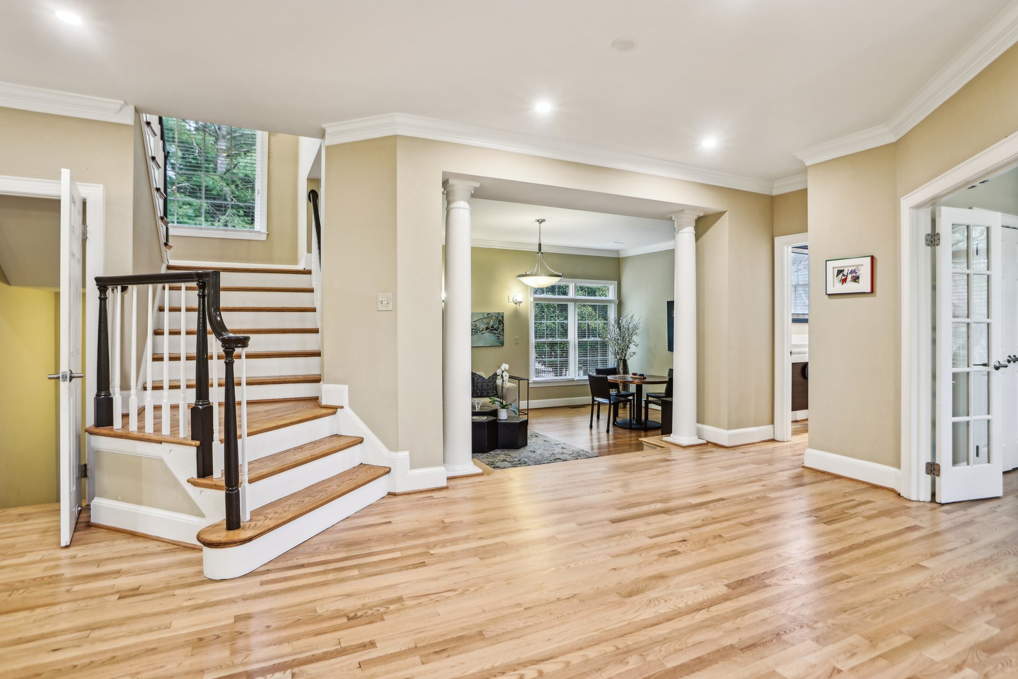 Autumn Gate Ln-04042025-005.jpg