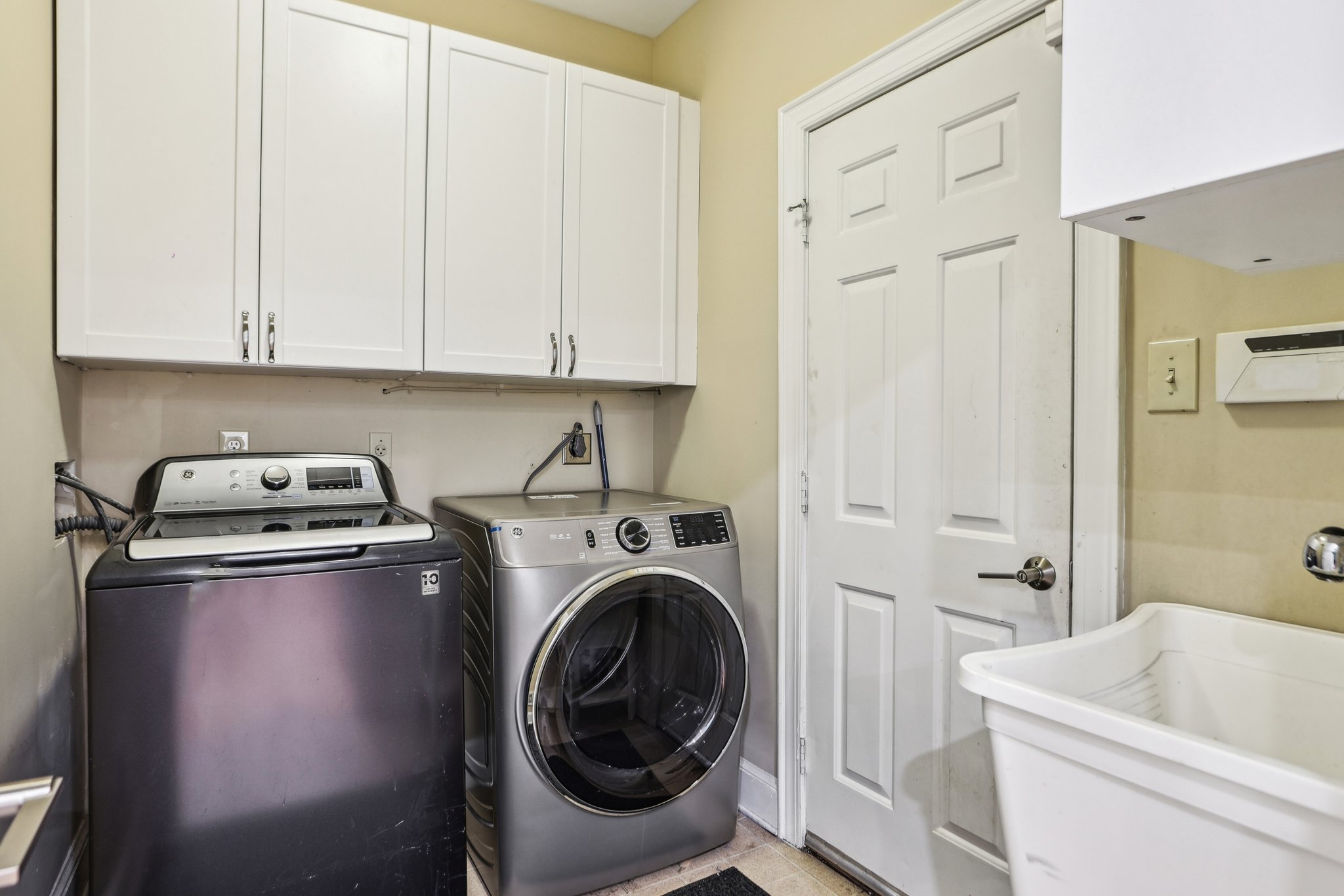 Autumn Gate Ln-04042025-030.jpg