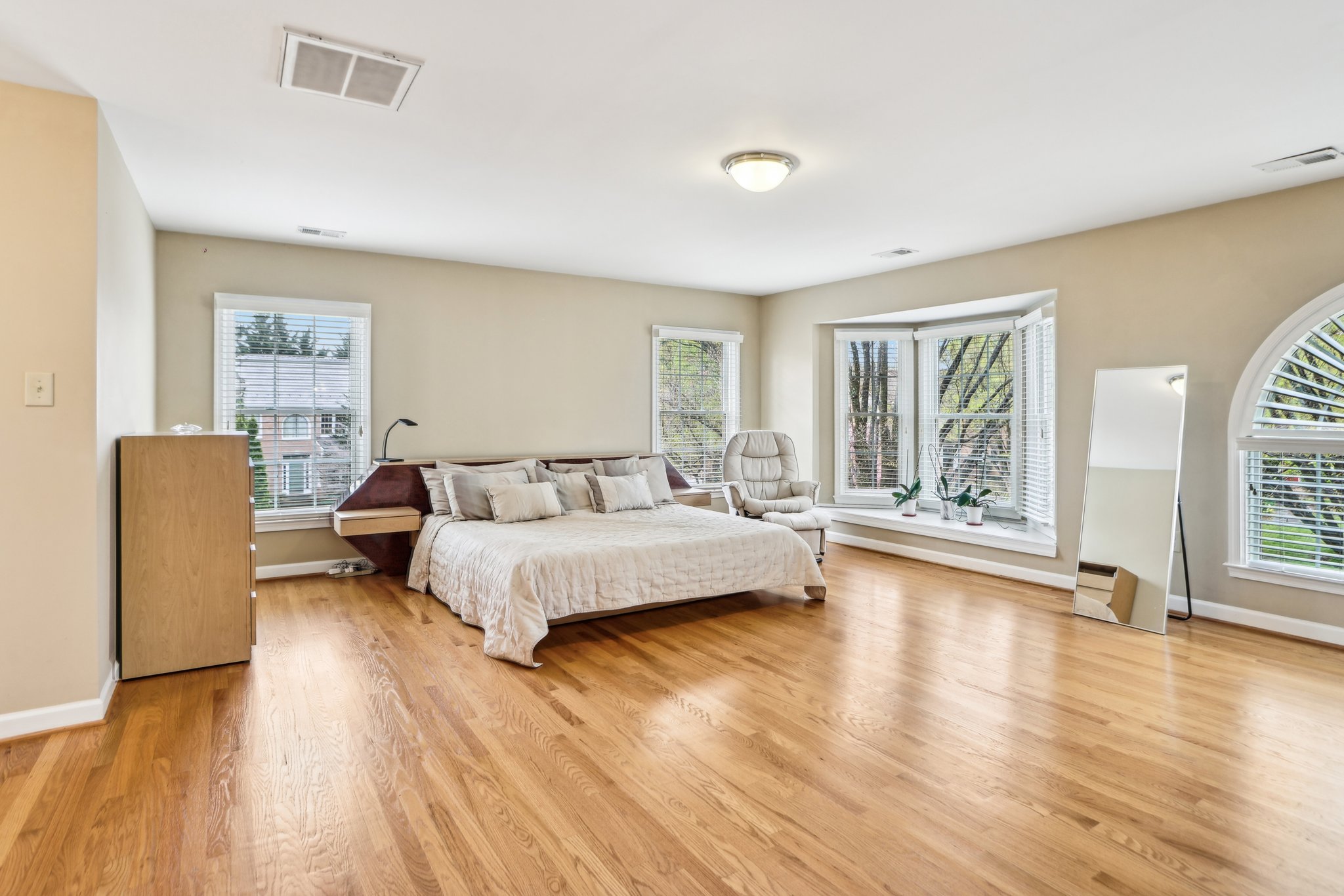 Autumn Gate Ln-04042025-044.jpg