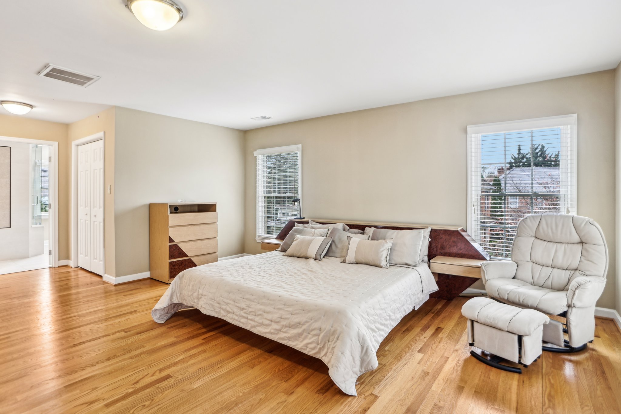 Autumn Gate Ln-04042025-045.jpg