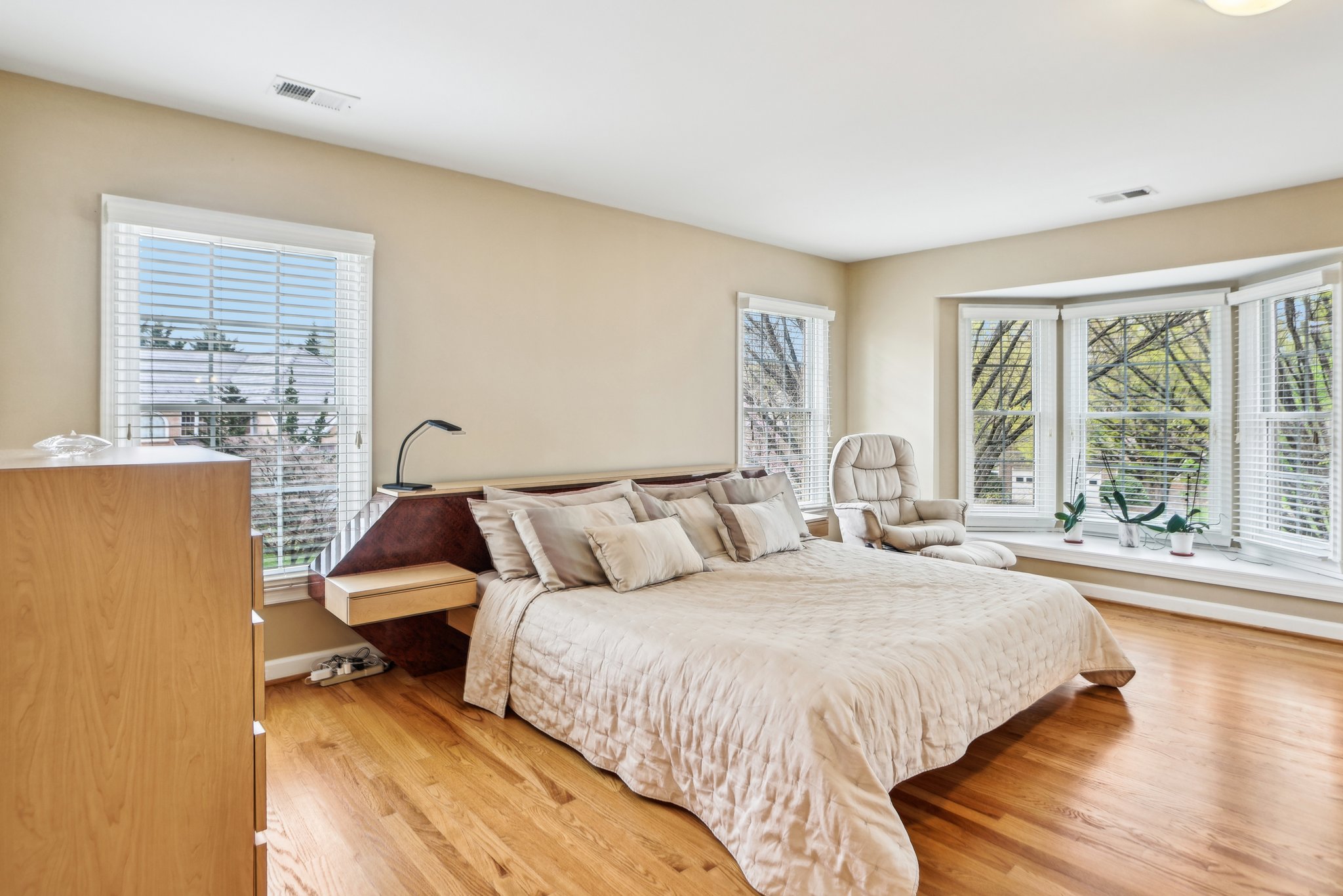 Autumn Gate Ln-04042025-046.jpg