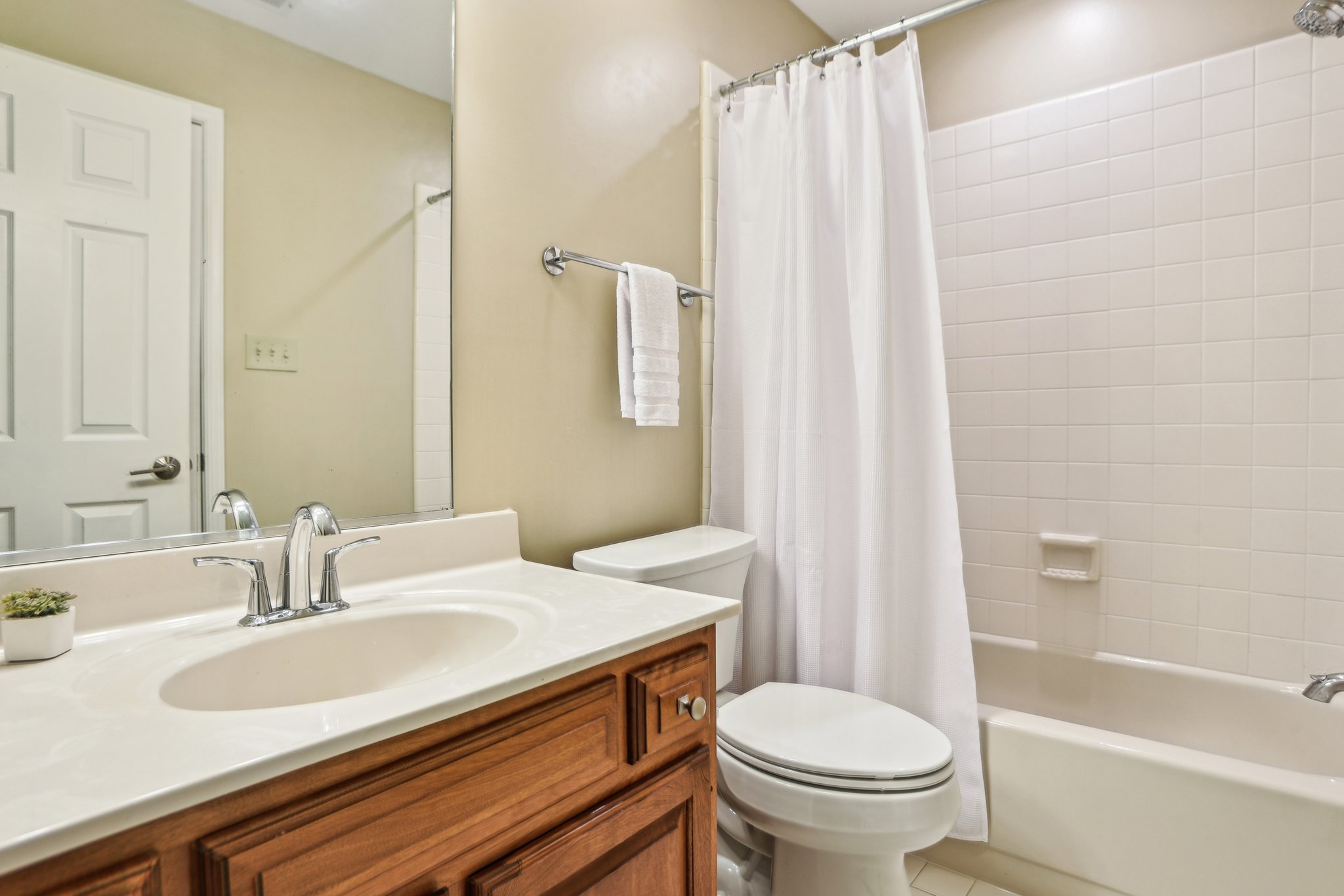 Autumn Gate Ln-04042025-055.jpg