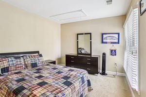 Autumn Gate Ln-04042025-041.jpg