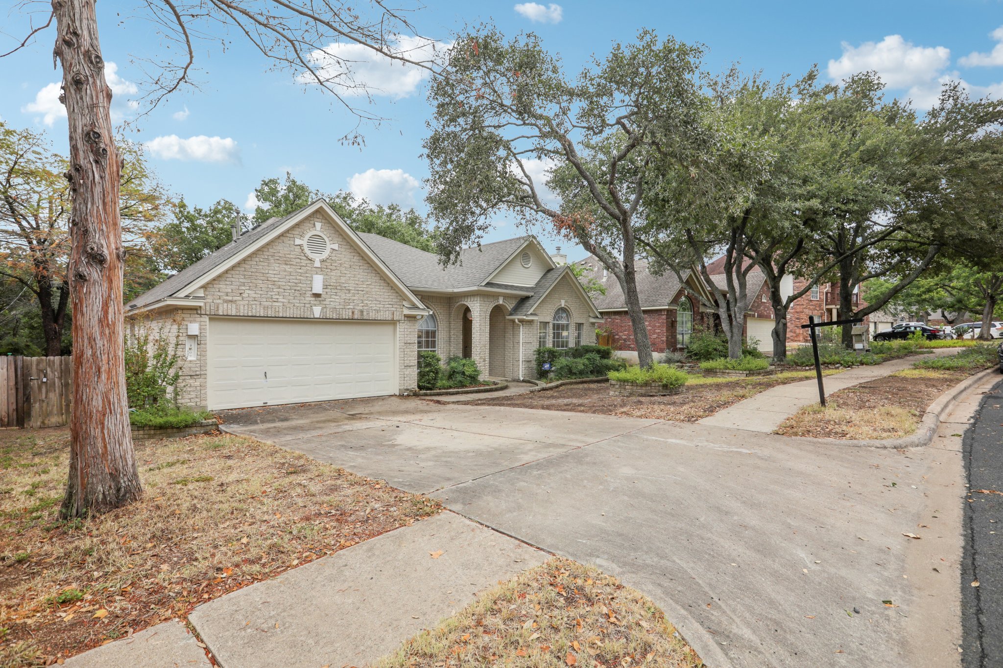 Isaac Pryor Dr-S2710-003.jpg