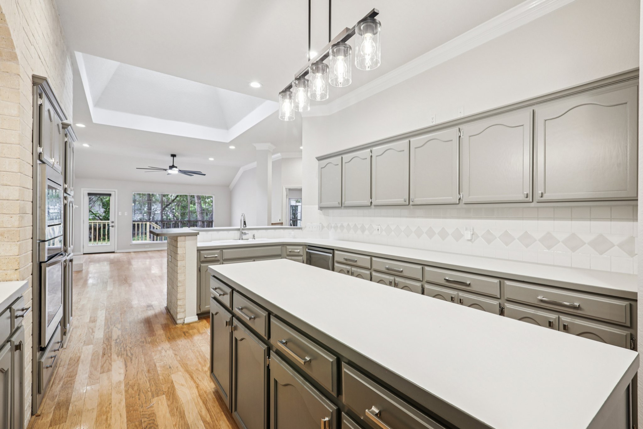 Isaac Pryor Dr-S2710-022.jpg