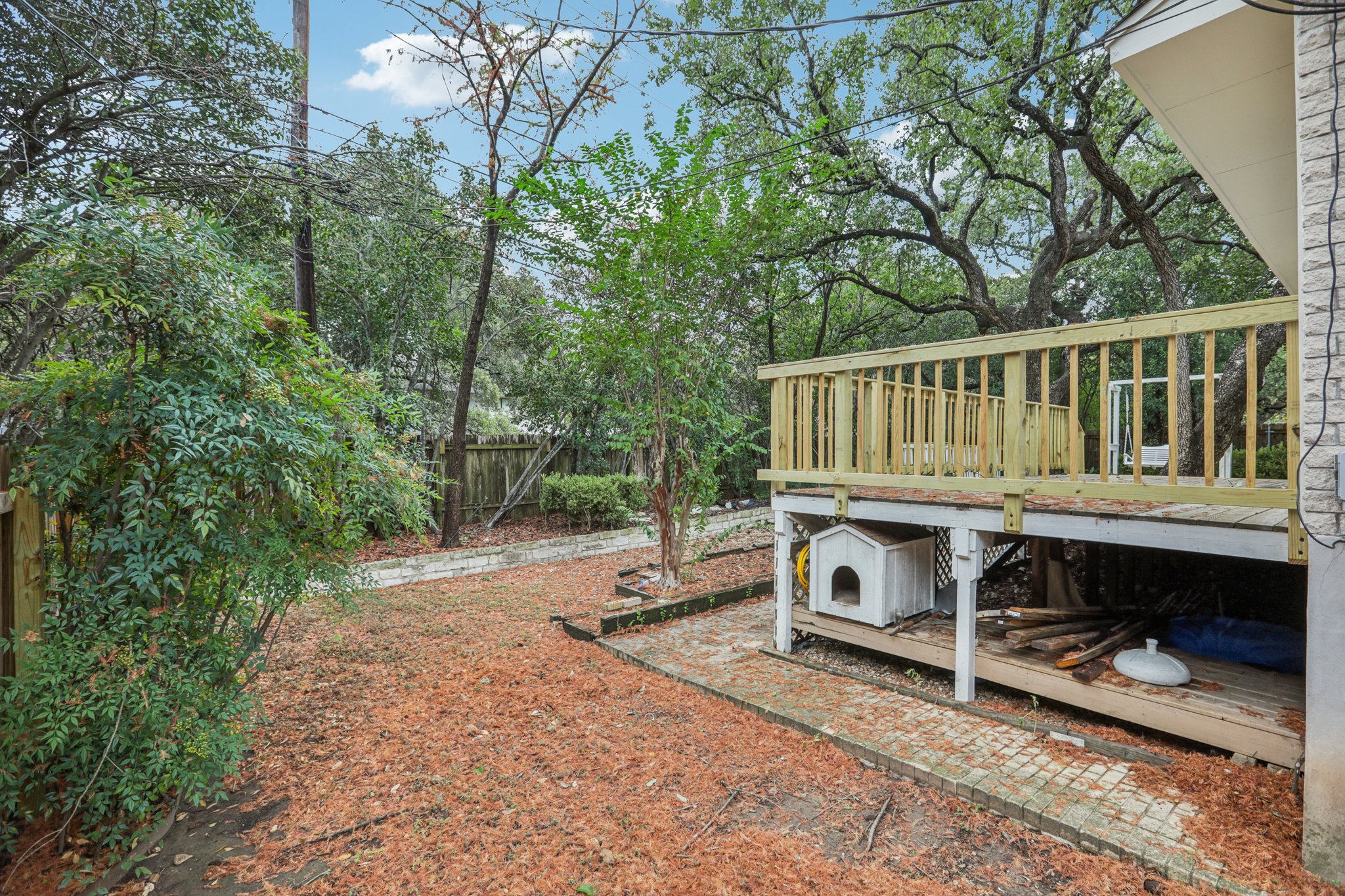 Isaac Pryor Dr-S2710-068.jpg