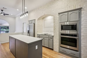 Isaac Pryor Dr-S2710-024.jpg