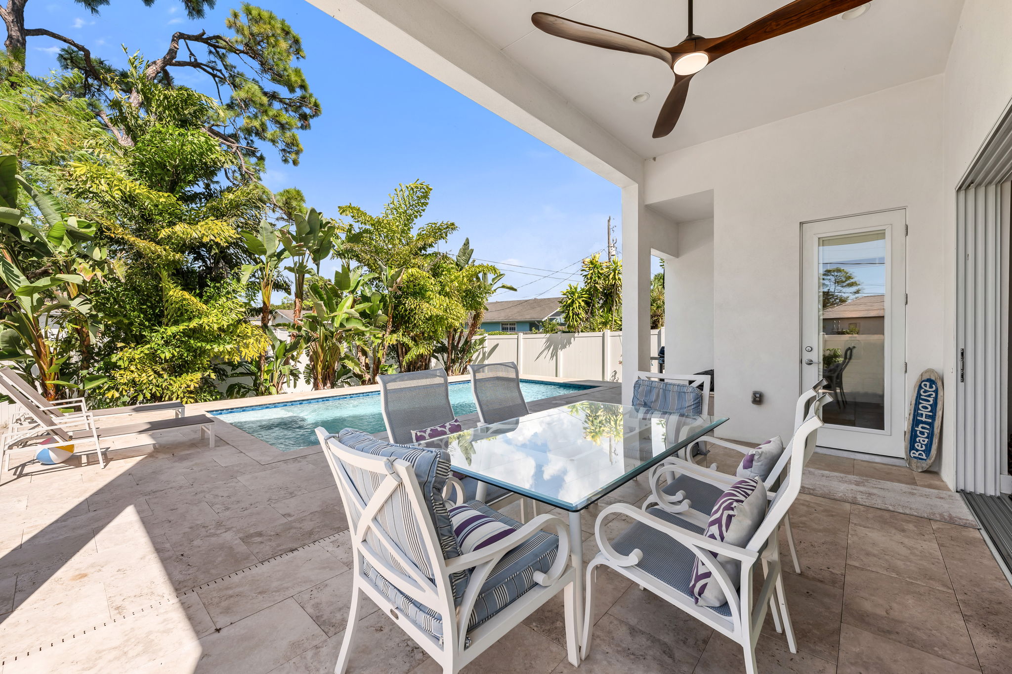 Outdoor Dining - View 2