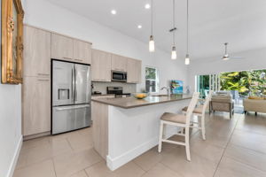 Breakfast Bar - Kitchen