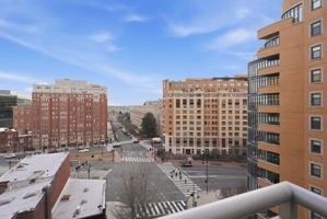 Prime Views of Capitol Area & Mount Vernon Triangle