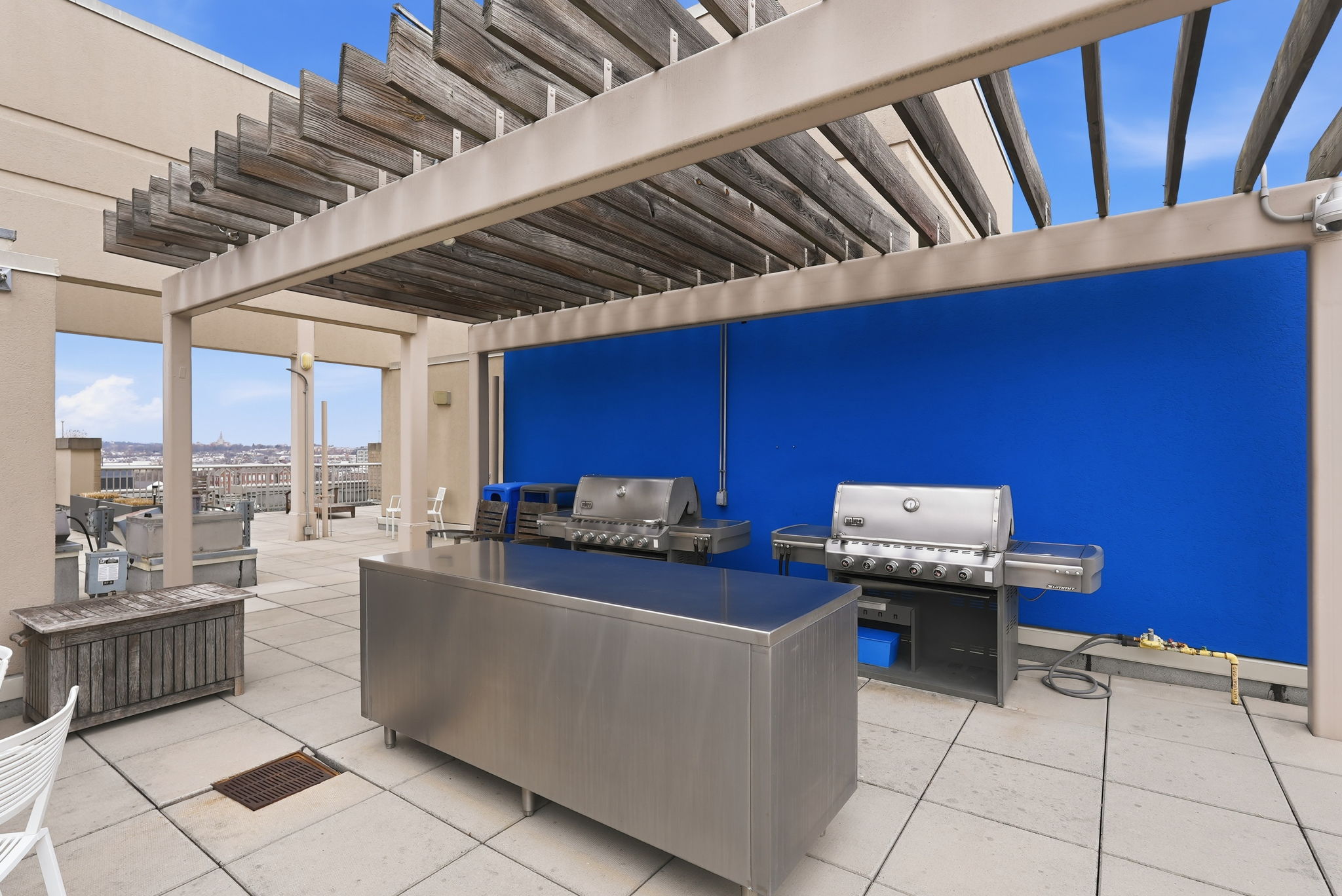 Rooftop Grilling Area