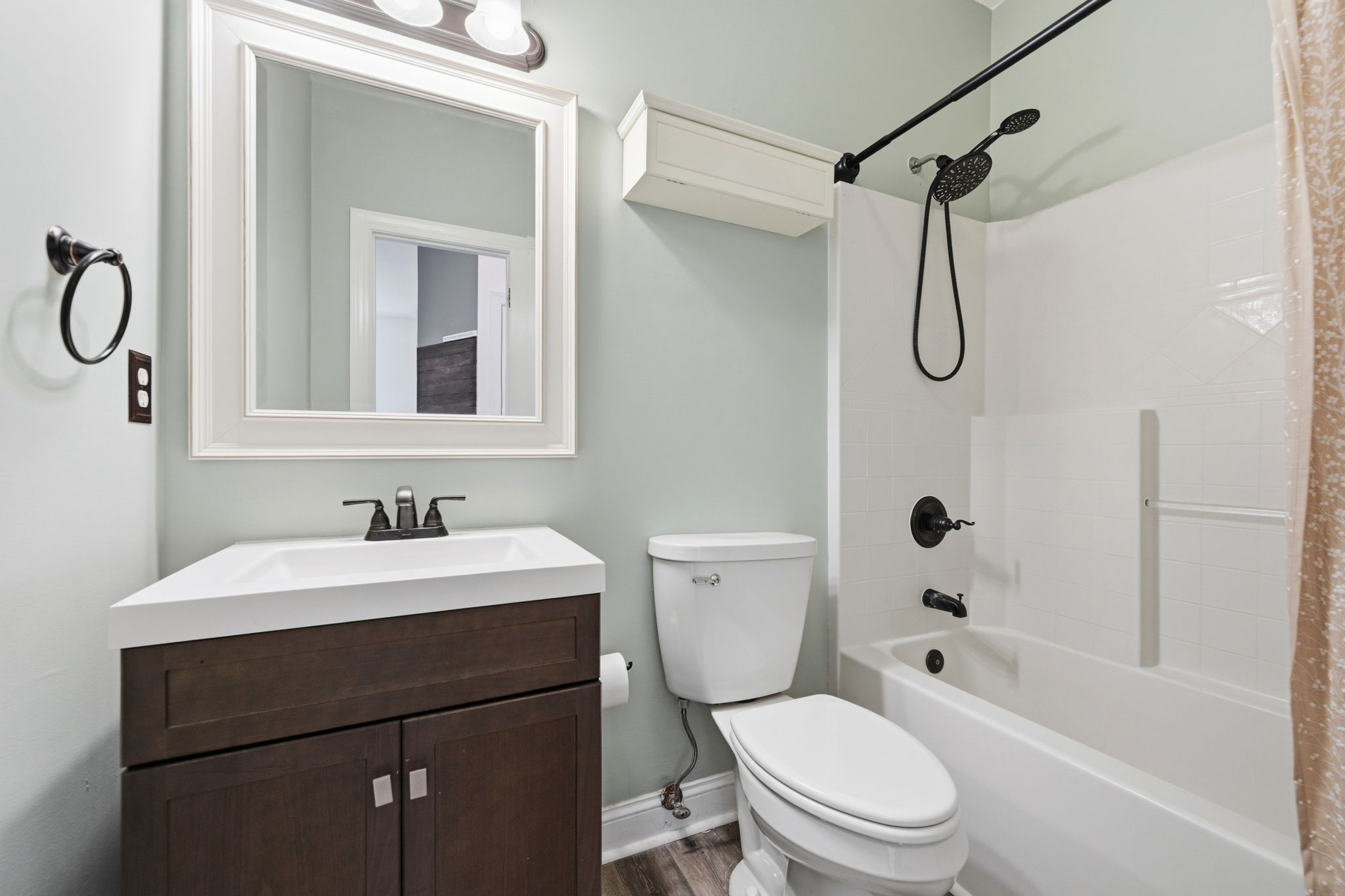 Full Guest Bathroom