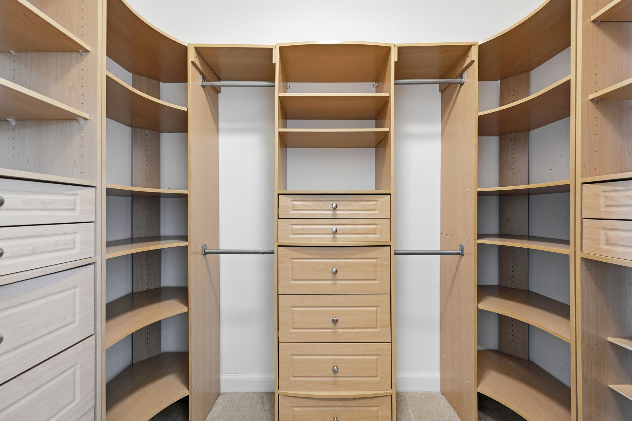 Master Walk In Closet