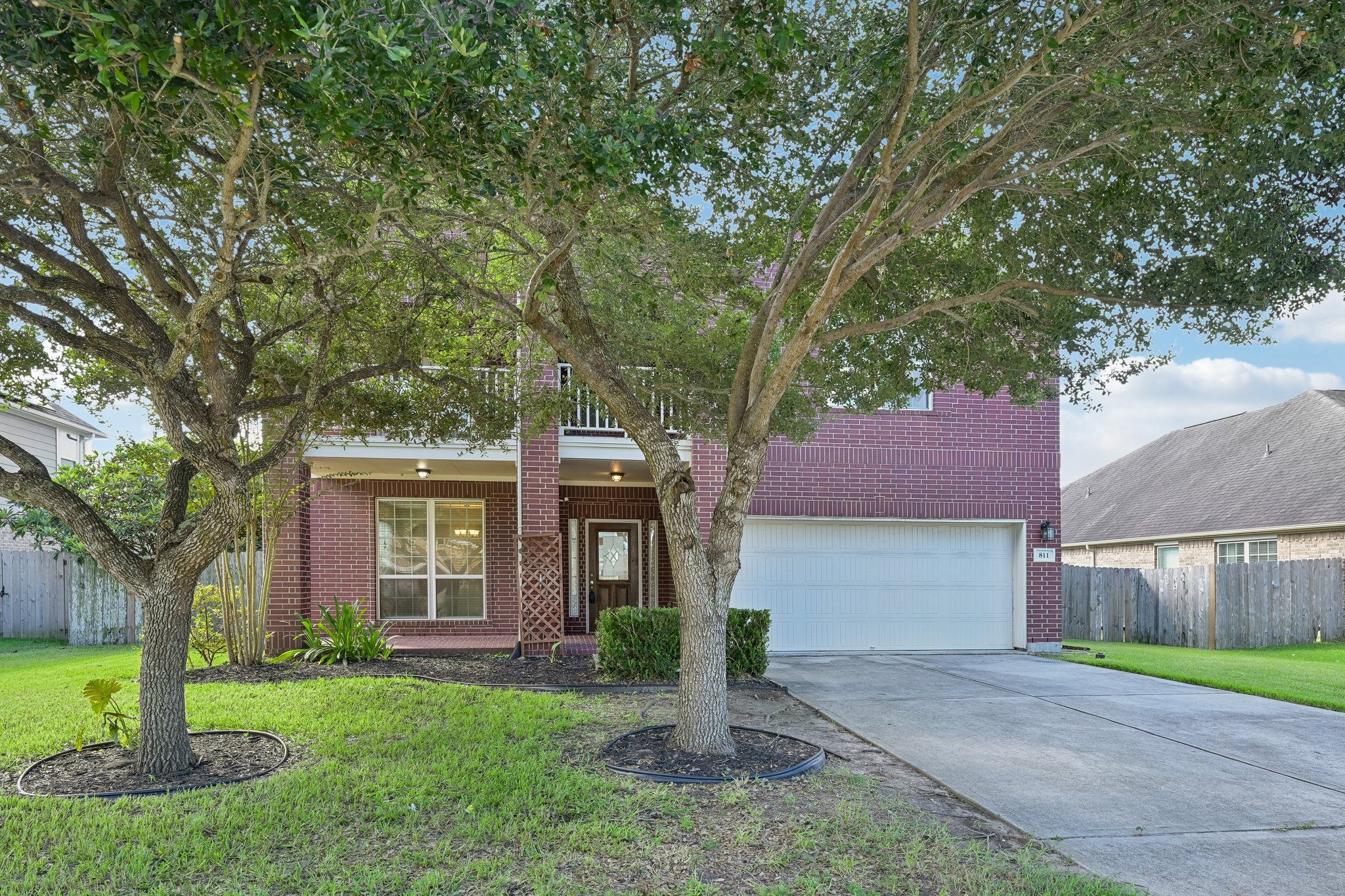 Arlington Pointe Dr-S1308-003.jpg
