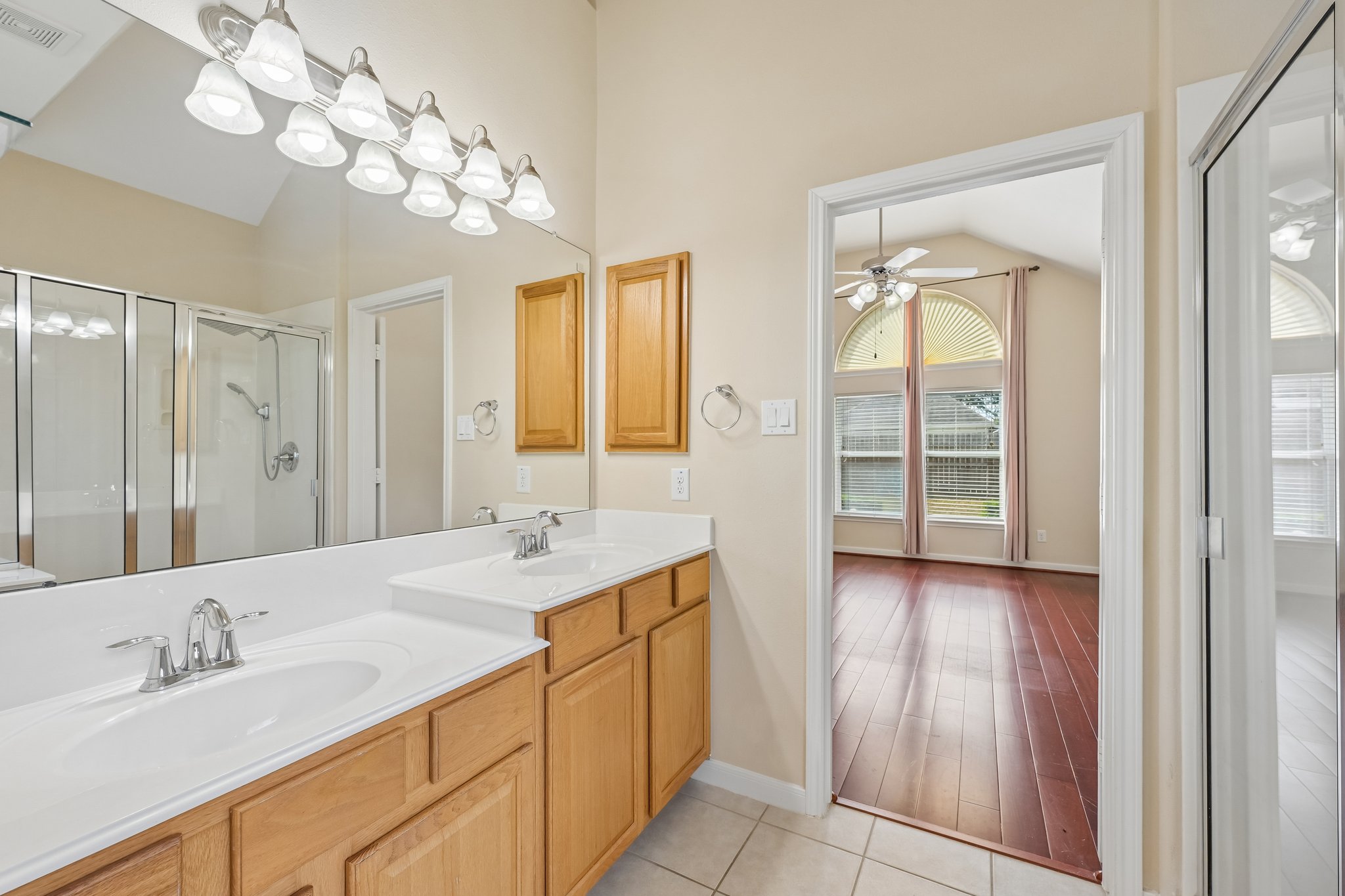 Arlington Pointe Dr-S1308-031.jpg
