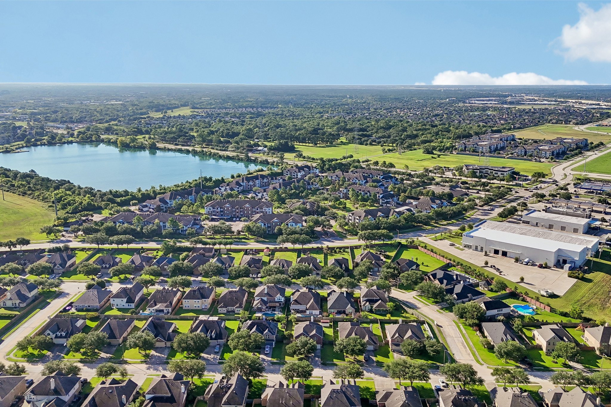 Arlington Pointe Dr-S1308-052.jpg