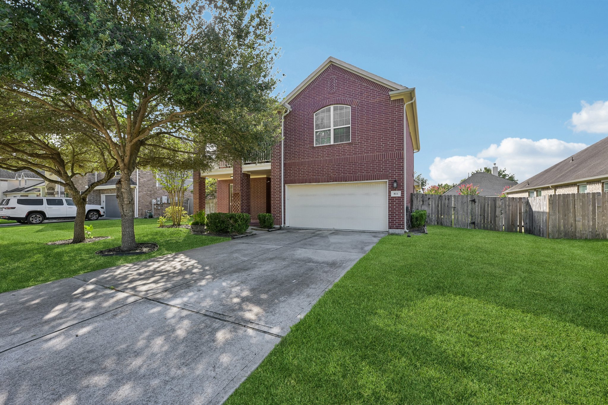 Arlington Pointe Dr-S1308-061.jpg
