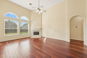 Arlington Pointe Dr-S1308-009.jpg