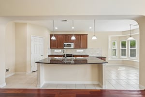 Arlington Pointe Dr-S1308-016.jpg