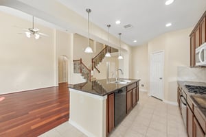 Arlington Pointe Dr-S1308-019.jpg
