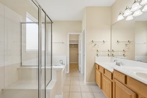 Arlington Pointe Dr-S1308-030.jpg