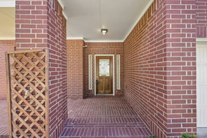 Arlington Pointe Dr-S1308-040.jpg
