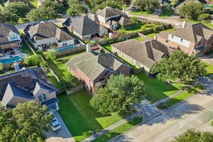 Arlington Pointe Dr-S1308-048.jpg