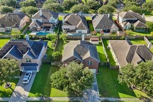 Arlington Pointe Dr-S1308-049.jpg