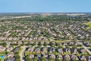 Arlington Pointe Dr-S1308-059.jpg