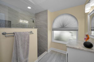 Master Bathroom1b