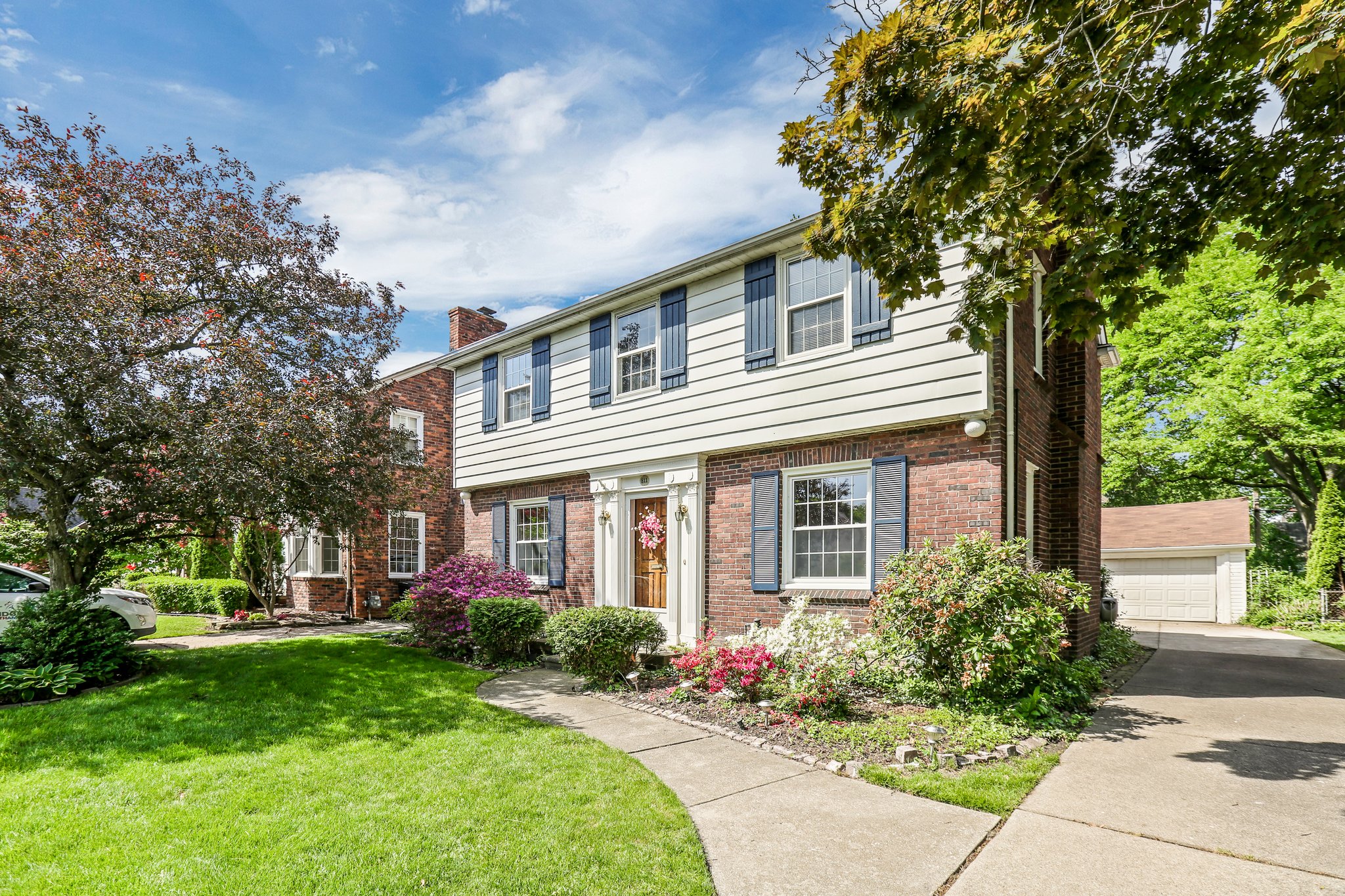 811 Fisher Rd, Grosse Pointe, MI 48230 | Stylish Detroit