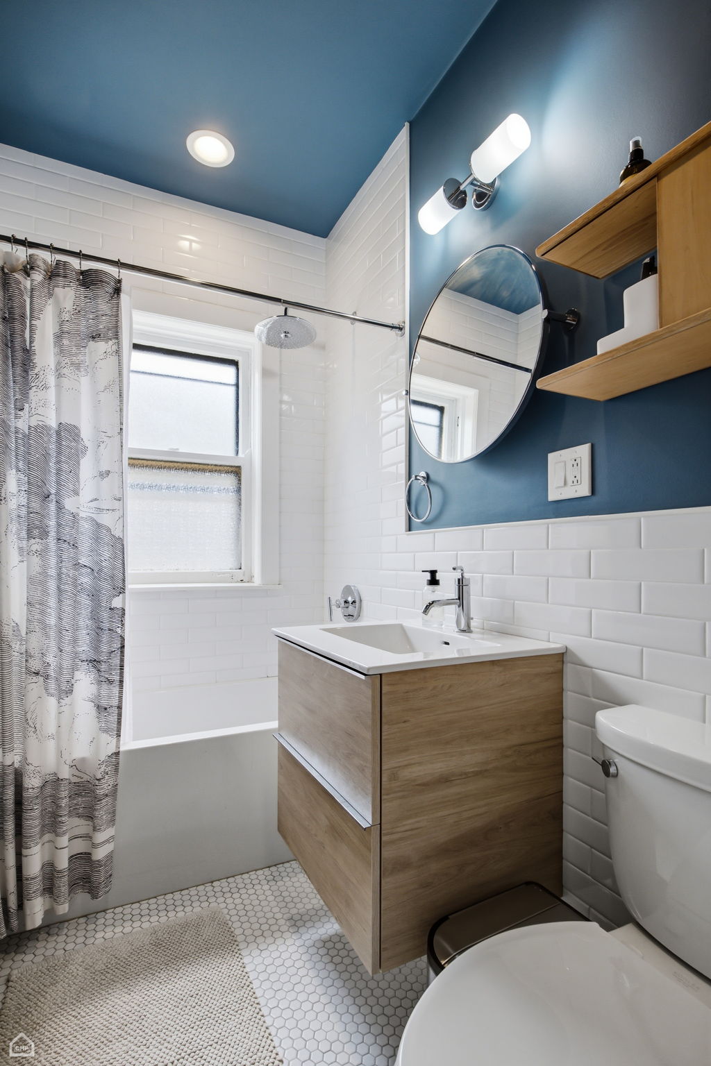 Beautifully updated full bath
