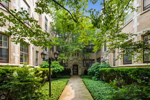 Exceptional east Evanston location! Close walk to beach, parks, Metra and Purple Line