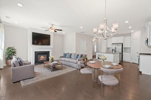 DSC09687 virtually staged.jpeg