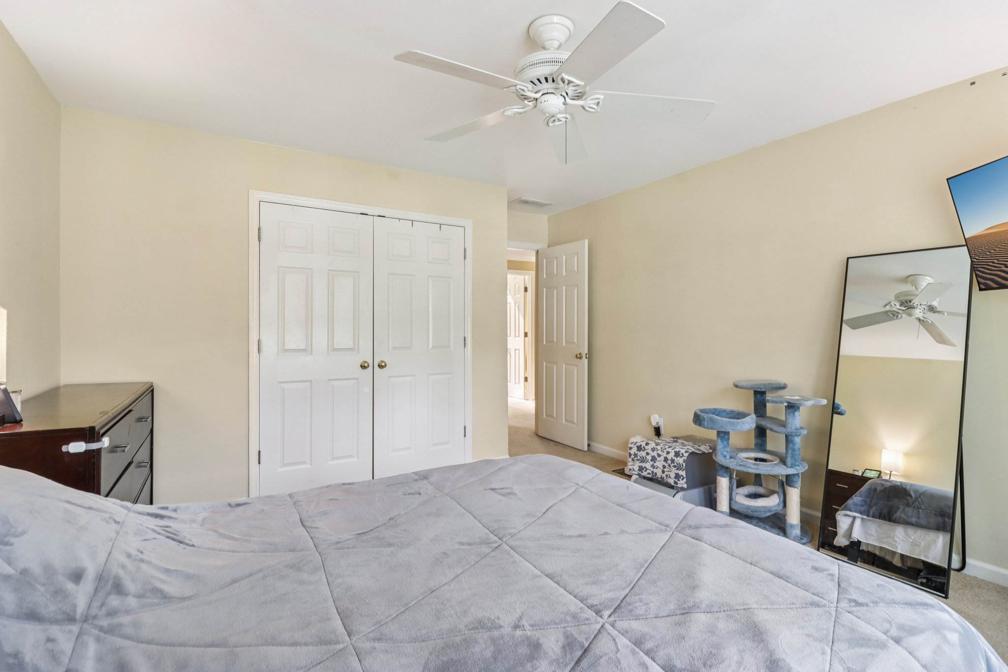 Millvale Pl-S0108-039.jpg