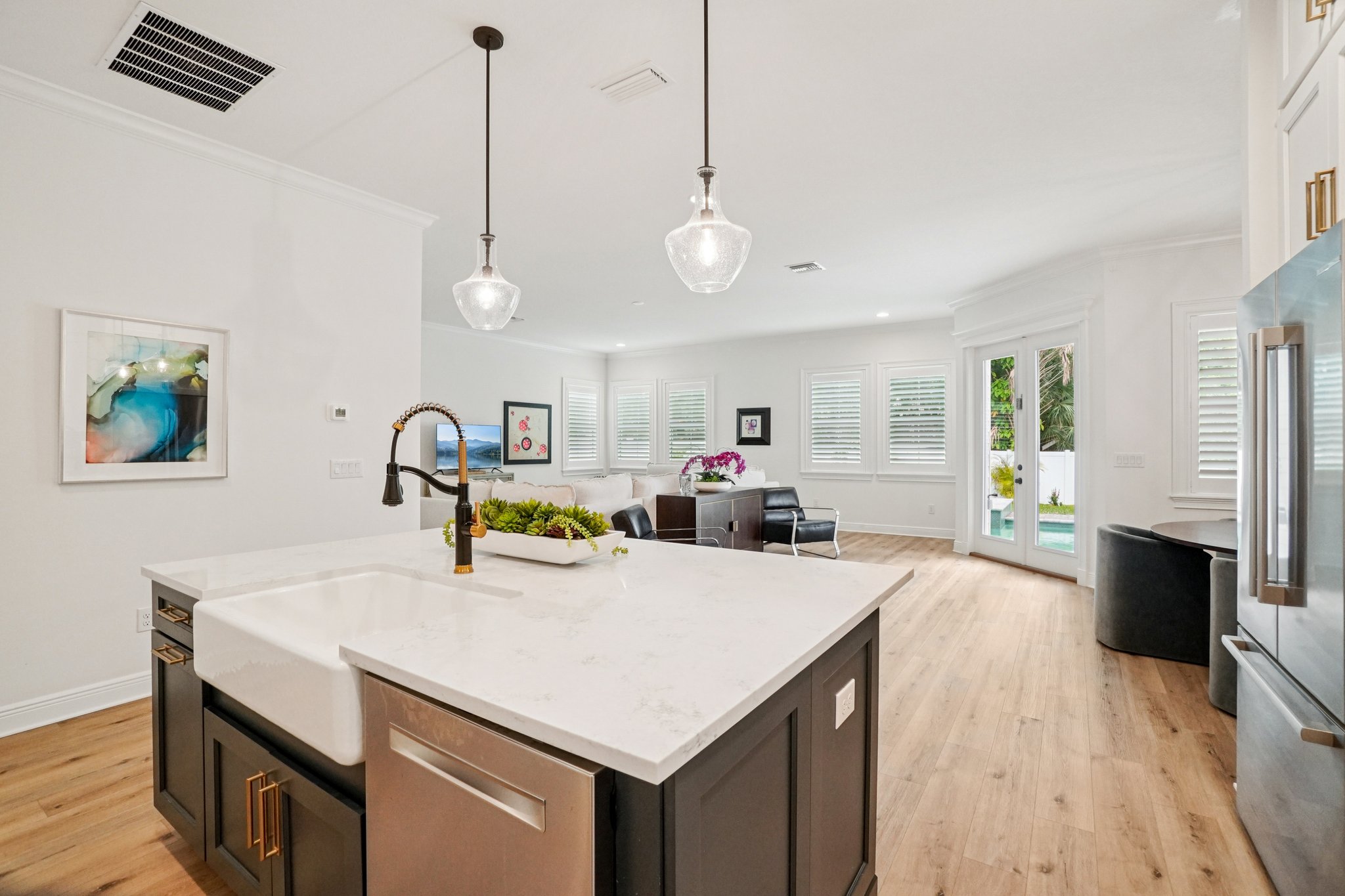 W Coral St-S0711-016.jpg