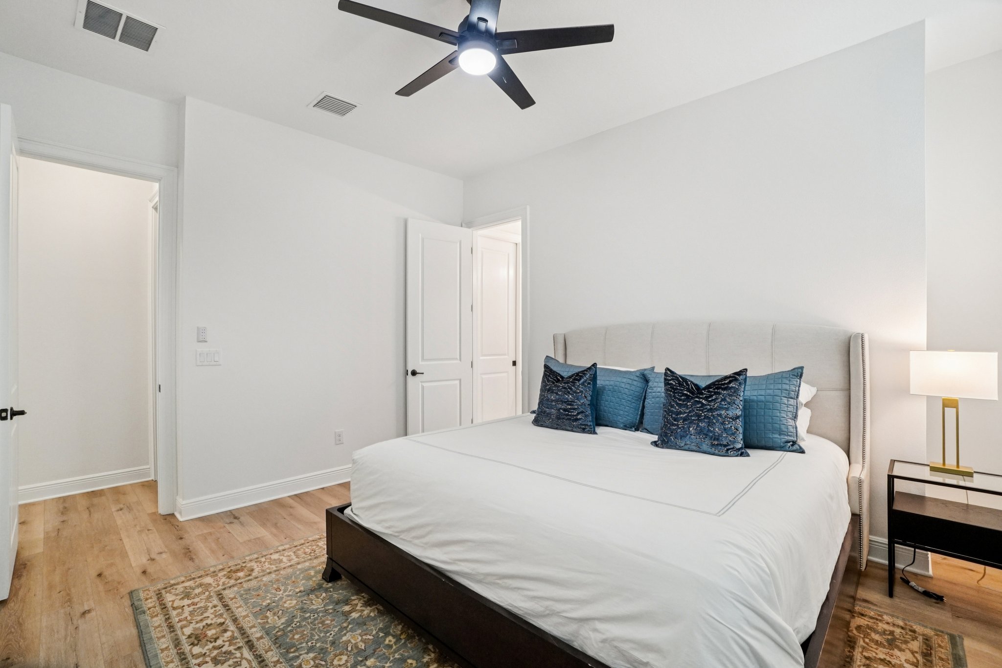 W Coral St-S0711-030.jpg